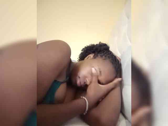 sexylittleprincess1 webcam