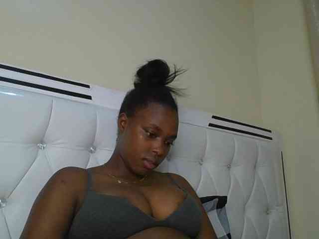 sexylittleprincess1 webcam