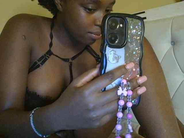 sexylittleprincess1 webcam