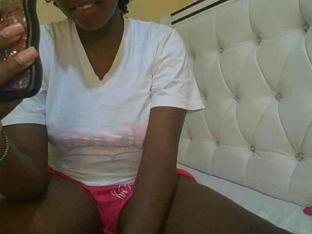 sexylittleprincess1 webcam