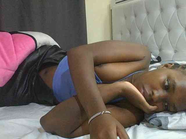 sexylittleprincess1 webcam