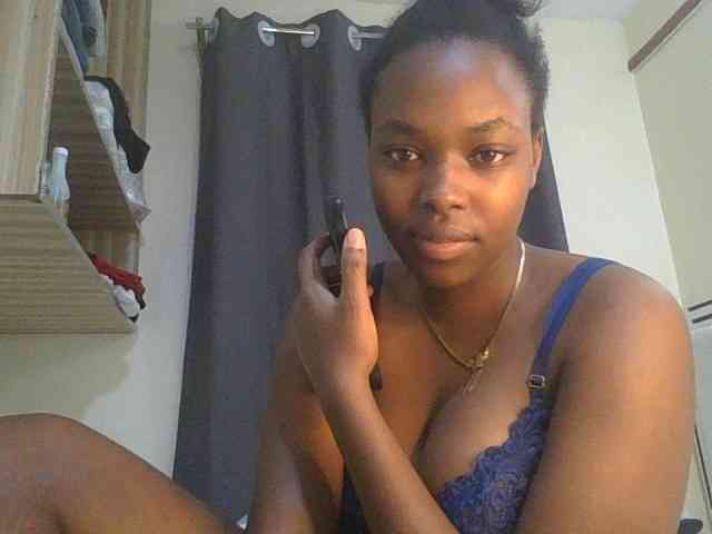 sexylittleprincess1 webcam