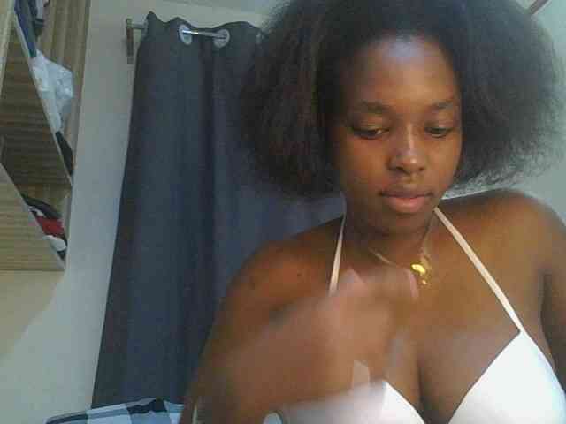 sexylittleprincess1 webcam