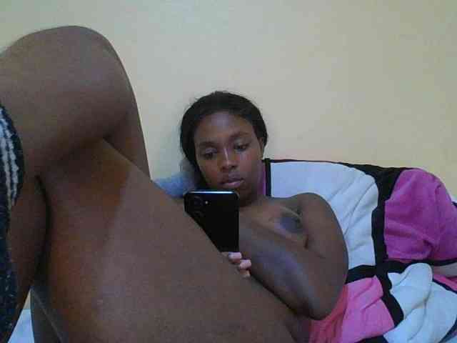 sexylittleprincess1 webcam