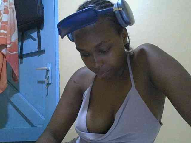 sexylittleprincess1 webcam