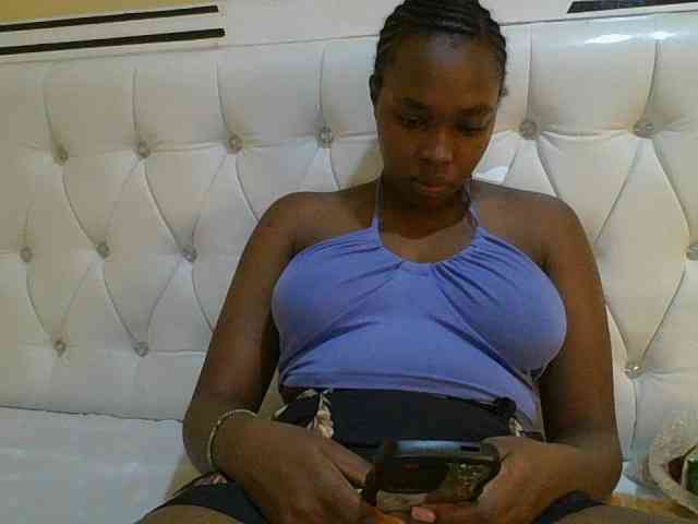 sexylittleprincess1 webcam