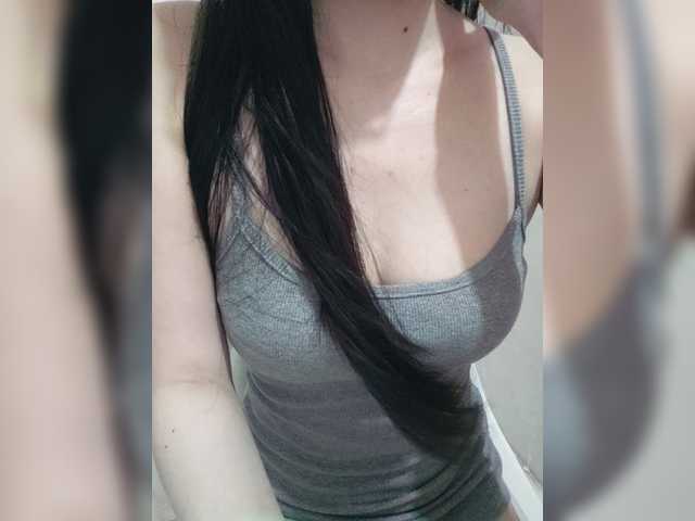 Anniee live cam on BongaCams