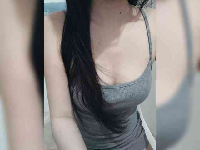 Model: Anniee