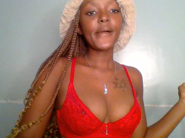 Sweet-spicydall, en vivo ahora en BongaCams
