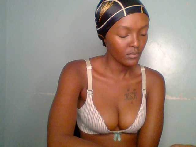 Sweet-spicydall live cam on BongaCams