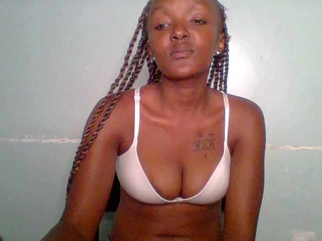 Sweet-spicydall live cam on BongaCams