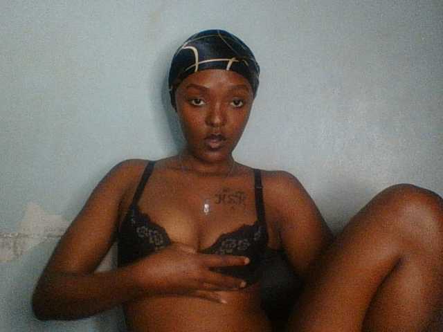 Sweet-spicydall live cam on BongaCams