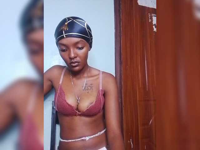 Sweet-spicydall live cam on BongaCams