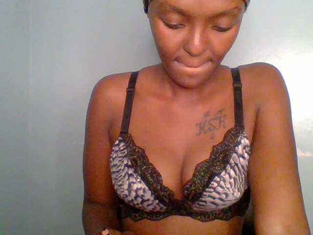 Sweet-spicydall live cam on BongaCams