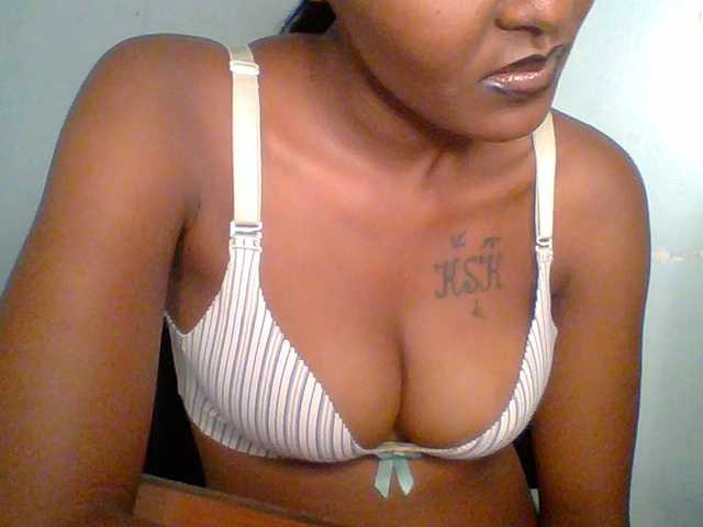Sweet-spicydall live cam on BongaCams