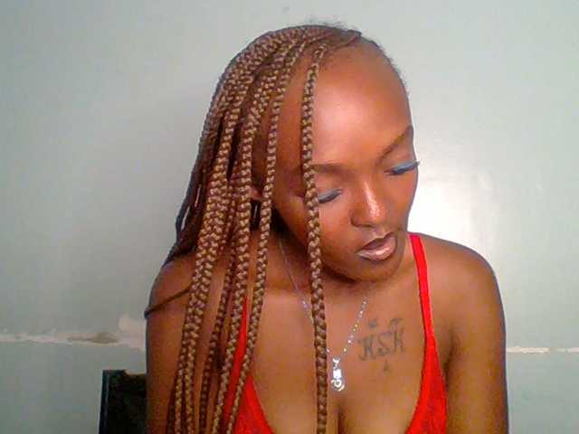 Sweet-spicydall, en vivo ahora en BongaCams
