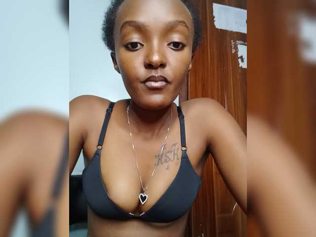 Sweet-spicydall live cam on BongaCams