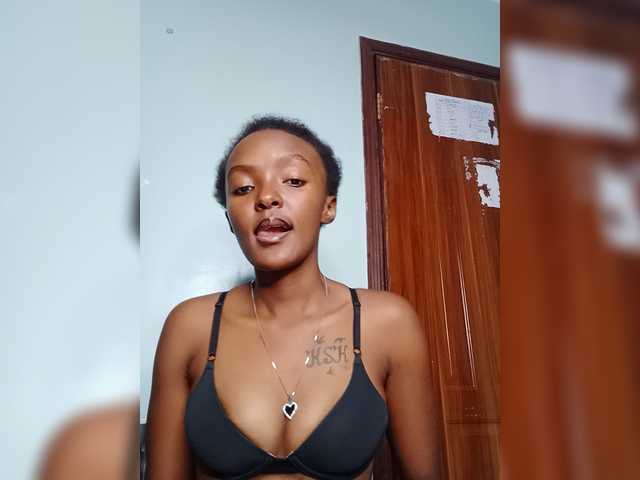 Sweet-spicydall live cam on BongaCams