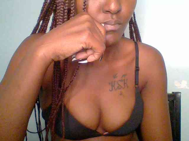 Sweet-spicydall's cam show statistics and live stream