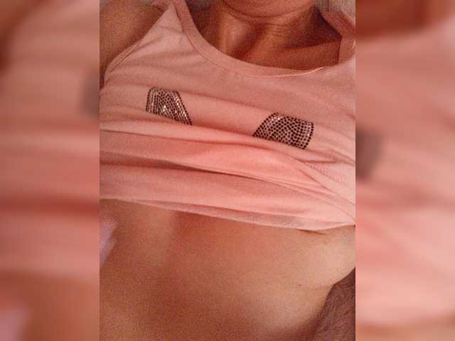 Alina-9999 live cam on BongaCams