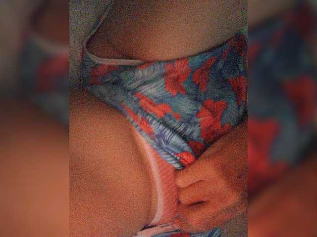Alina-9999 live cam on BongaCams