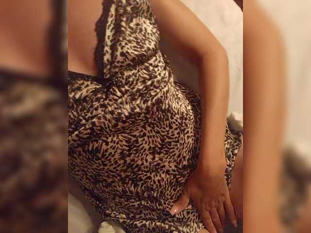 Alina-9999 live cam on BongaCams