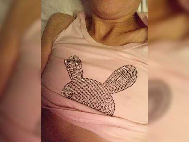 Alina-9999 live cam on BongaCams