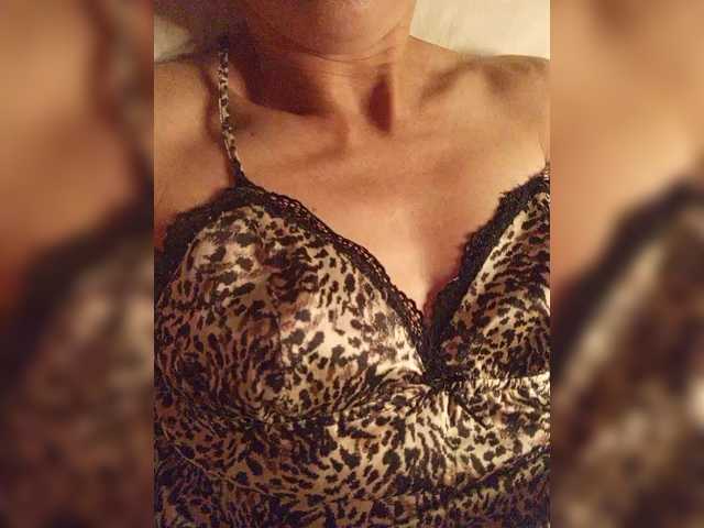 Alina-9999 live cam on BongaCams