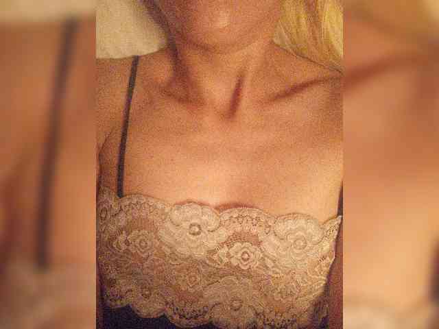 Alina-9999 webcam