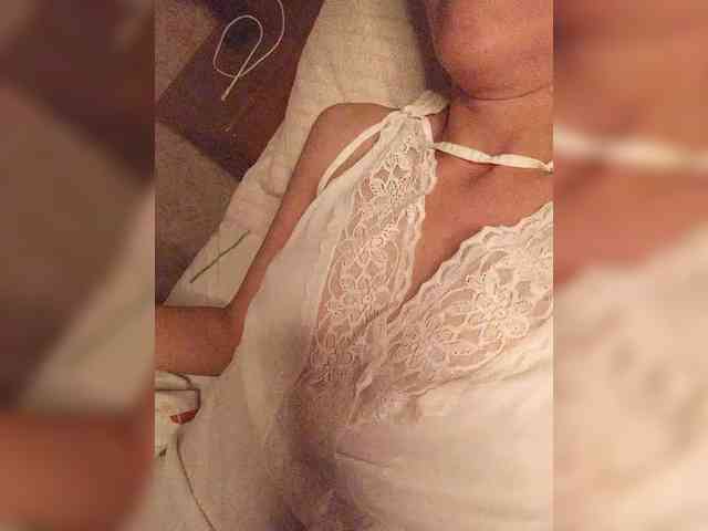 Alina-9999 webcam