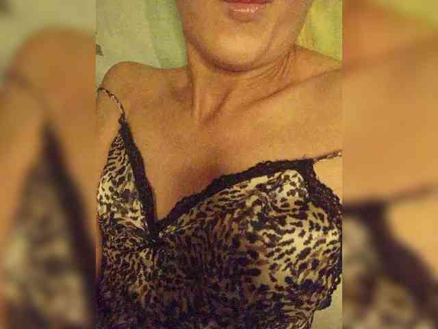 Alina-9999 webcam