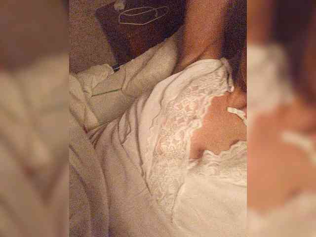 Alina-9999 webcam