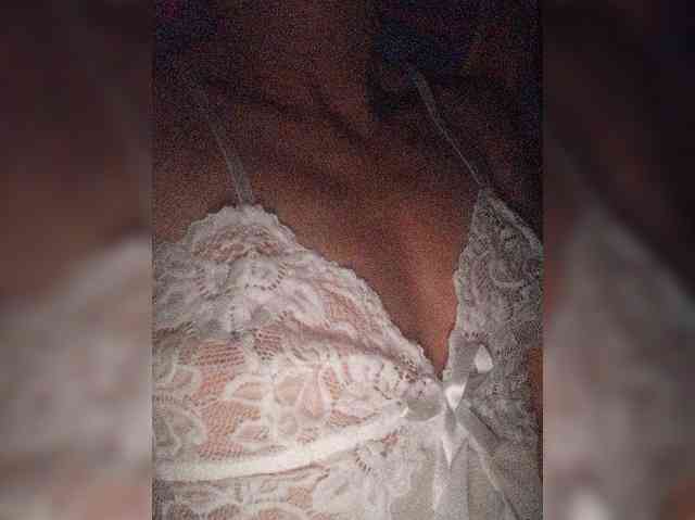 Alina-9999 webcam