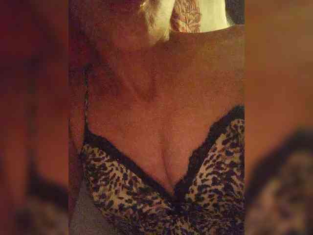 Alina-9999 webcam