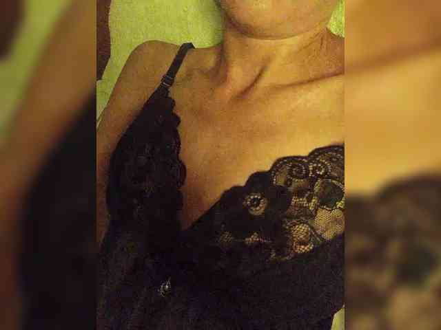 Alina-9999 webcam