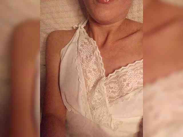 Alina-9999 webcam