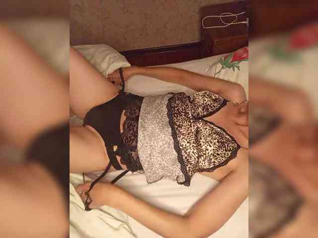 Alina-9999 webcam