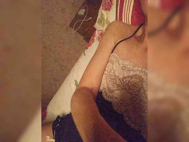 Alina-9999 webcam