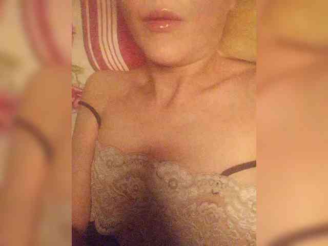 Alina-9999 webcam
