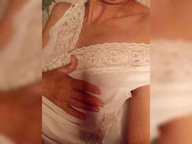 Alina-9999 webcam