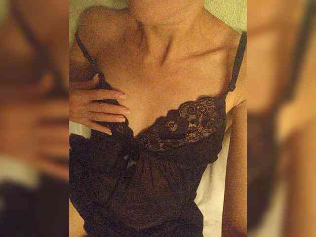 Alina-9999 webcam
