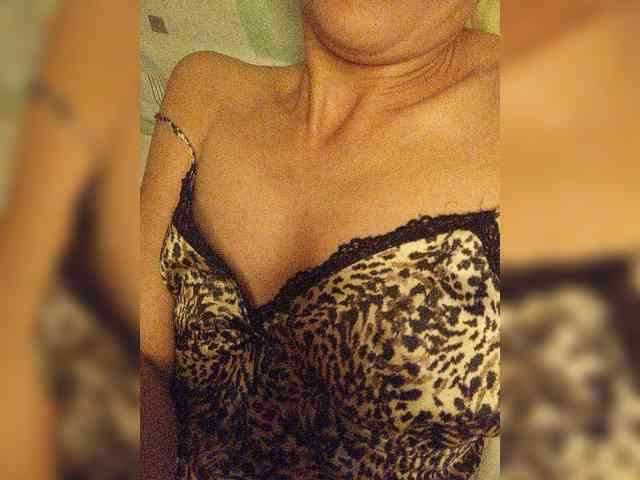 Alina-9999 webcam