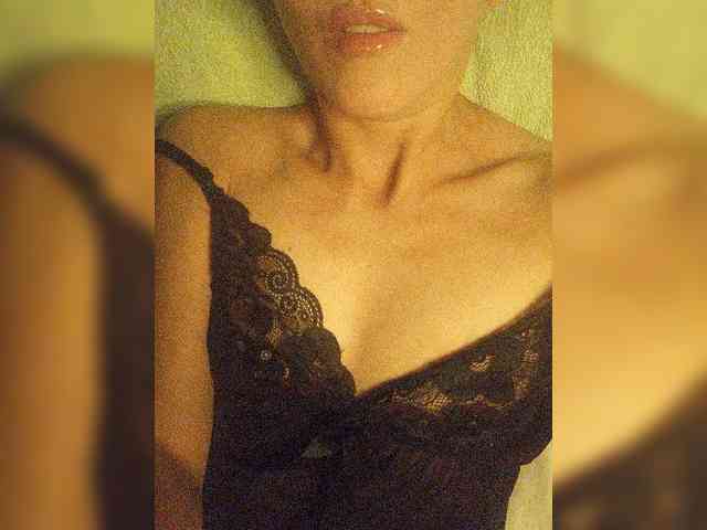 Alina-9999 webcam