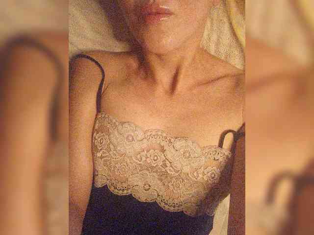 Alina-9999 webcam