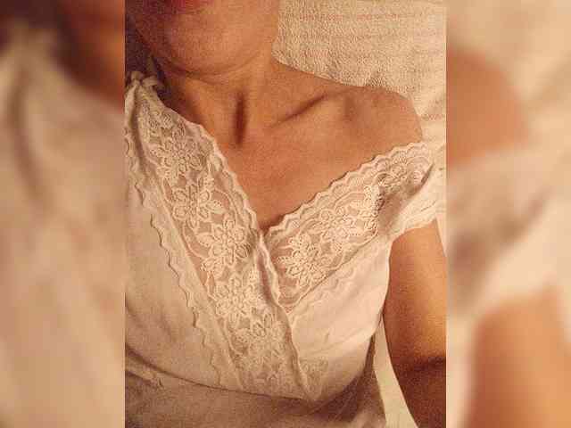Alina-9999 webcam