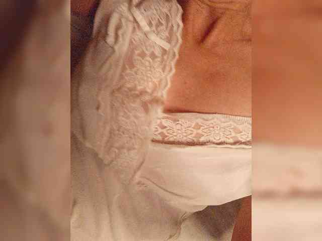 Alina-9999 webcam