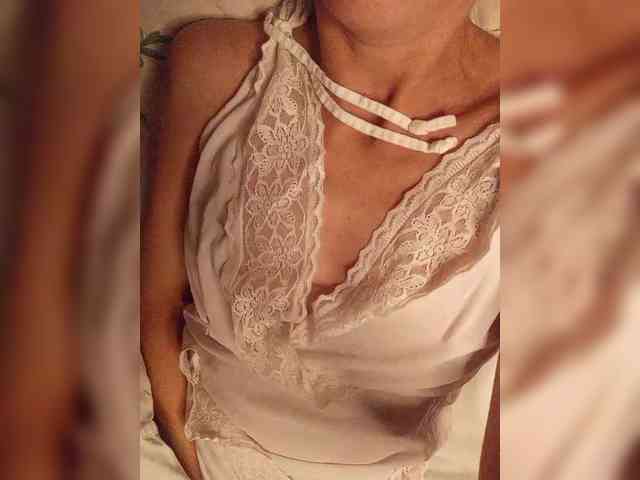 Alina-9999 webcam