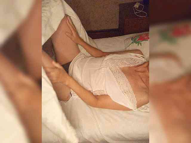 Alina-9999 webcam