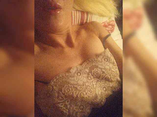 Alina-9999 webcam