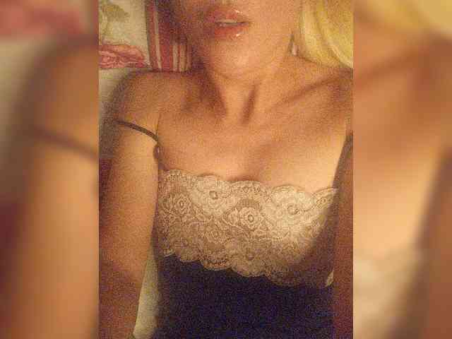 Alina-9999 webcam